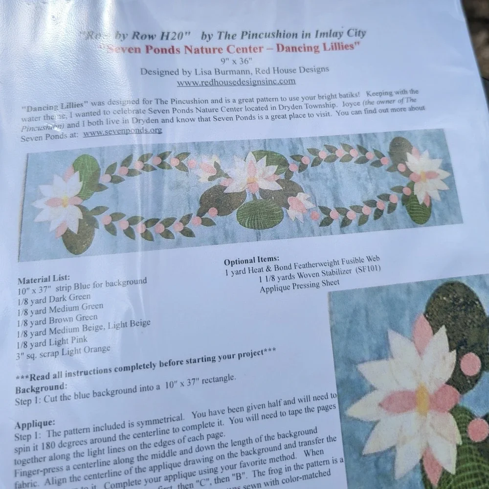 Red House Designs Dancing Lillies Applique Quilt Pattern Fabric Kit 9x36 Blue